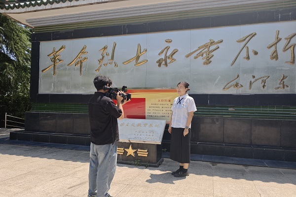 李冲.jpg